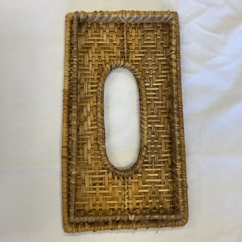 Crown | Fish Woven/Wicker‎ Rattan Tissue Box Decor Brown